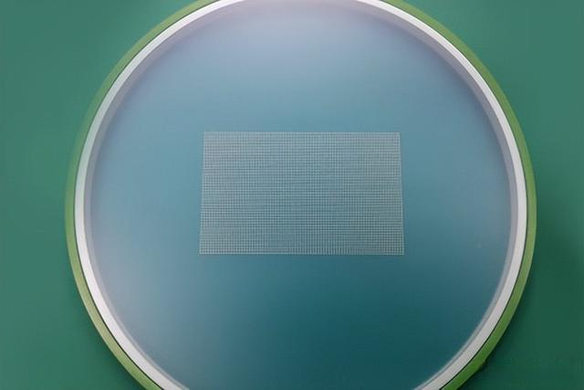 等共同编制了《中国光电子器件产业技术发展路线图